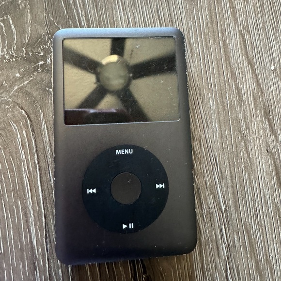 iPod  Classic 6th generation 120Gbs - Picture 3 of 4